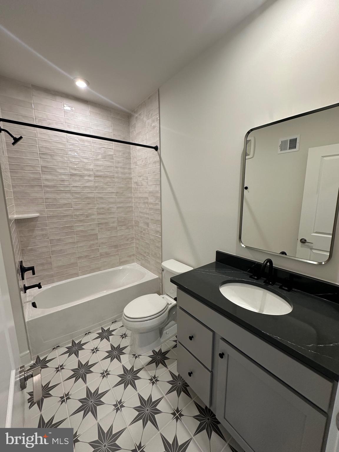 DEMOTT & SILVER - Residential Lease