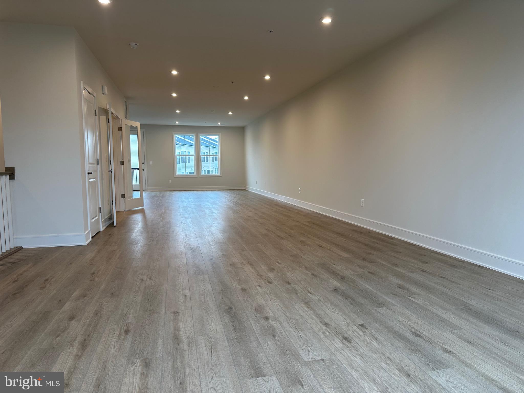 DEMOTT & SILVER - Residential Lease