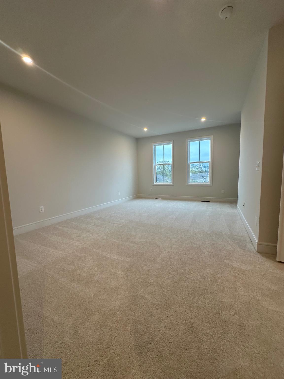 DEMOTT & SILVER - Residential Lease