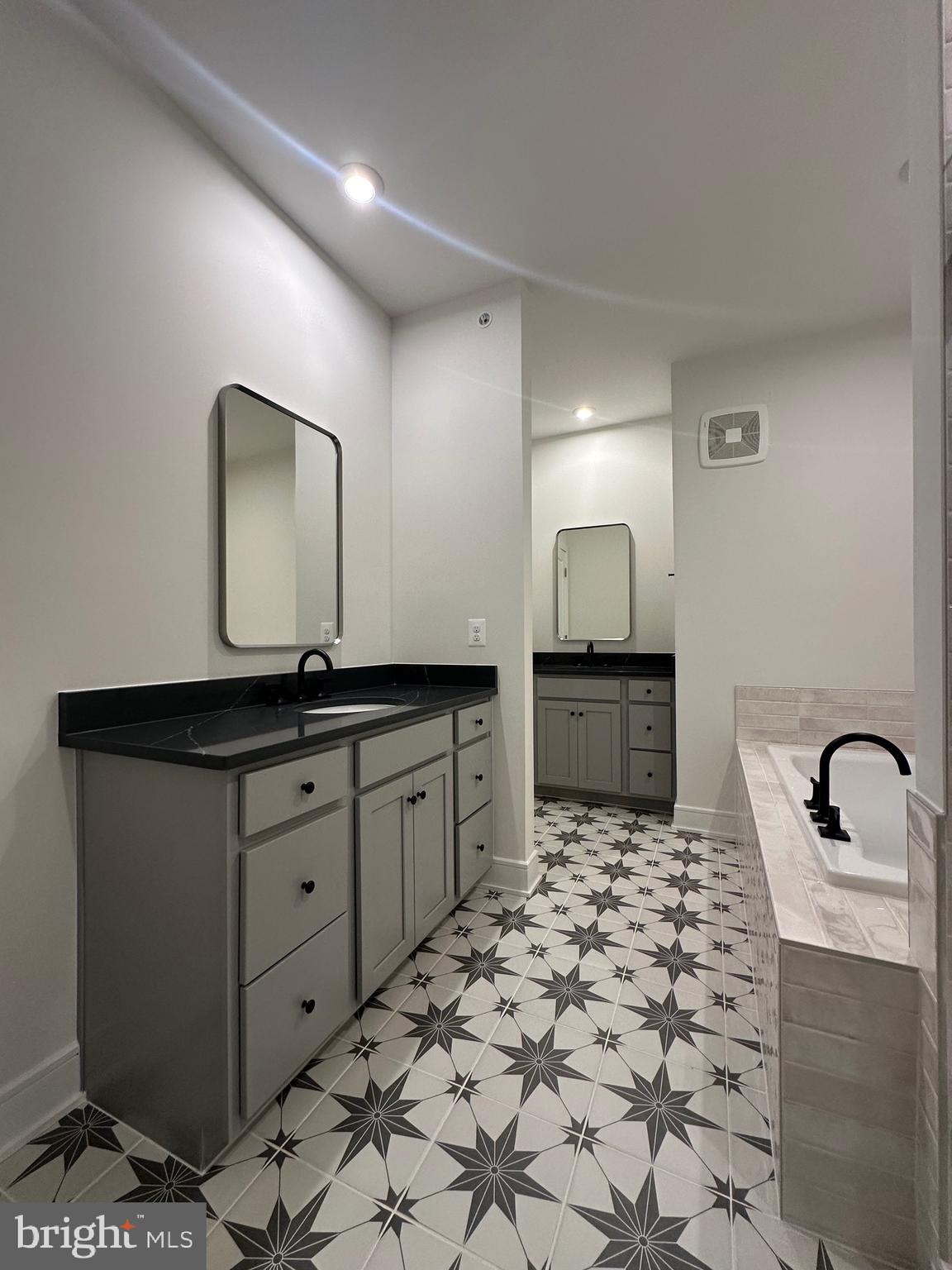 DEMOTT & SILVER - Residential Lease