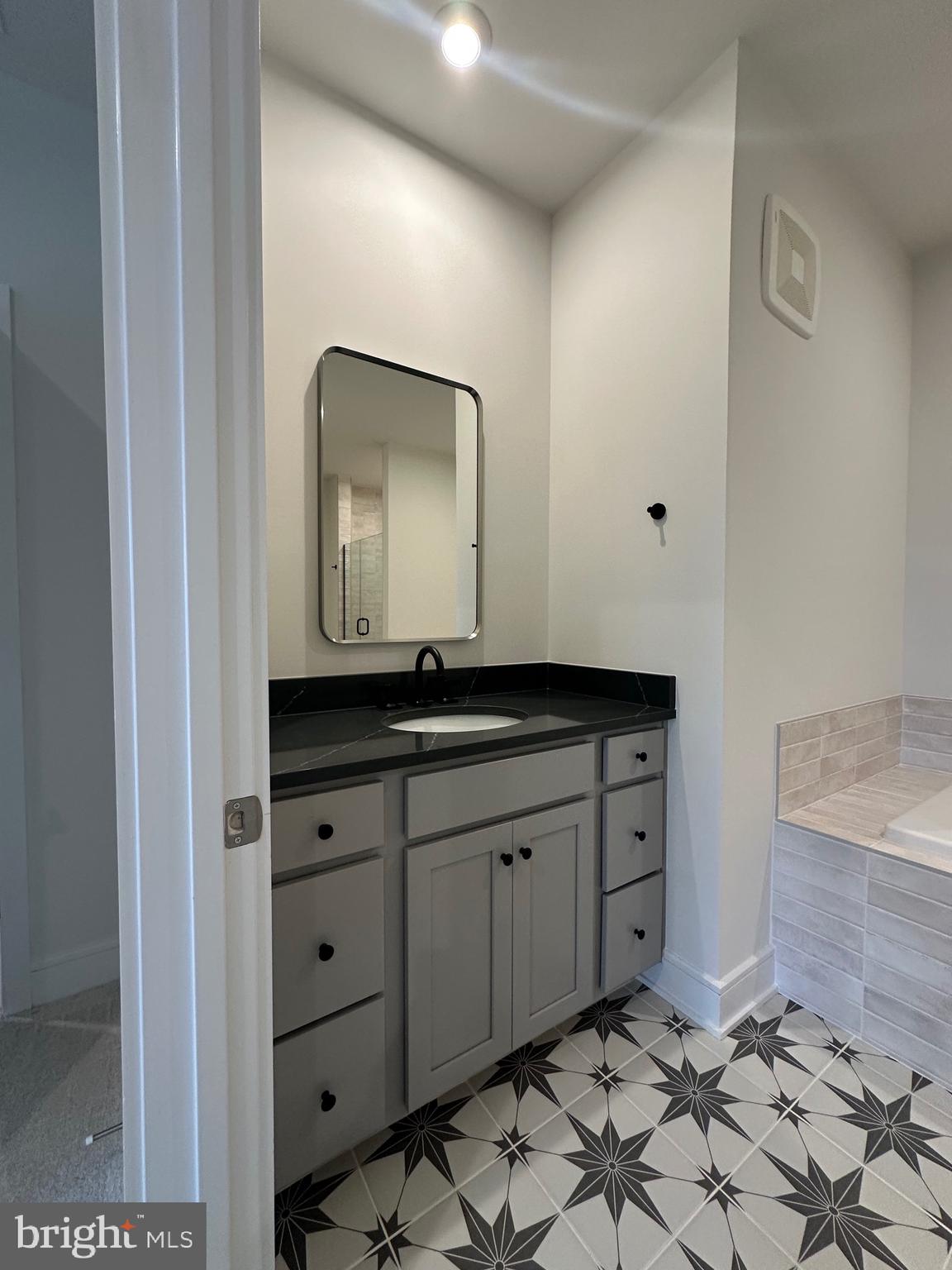 DEMOTT & SILVER - Residential Lease