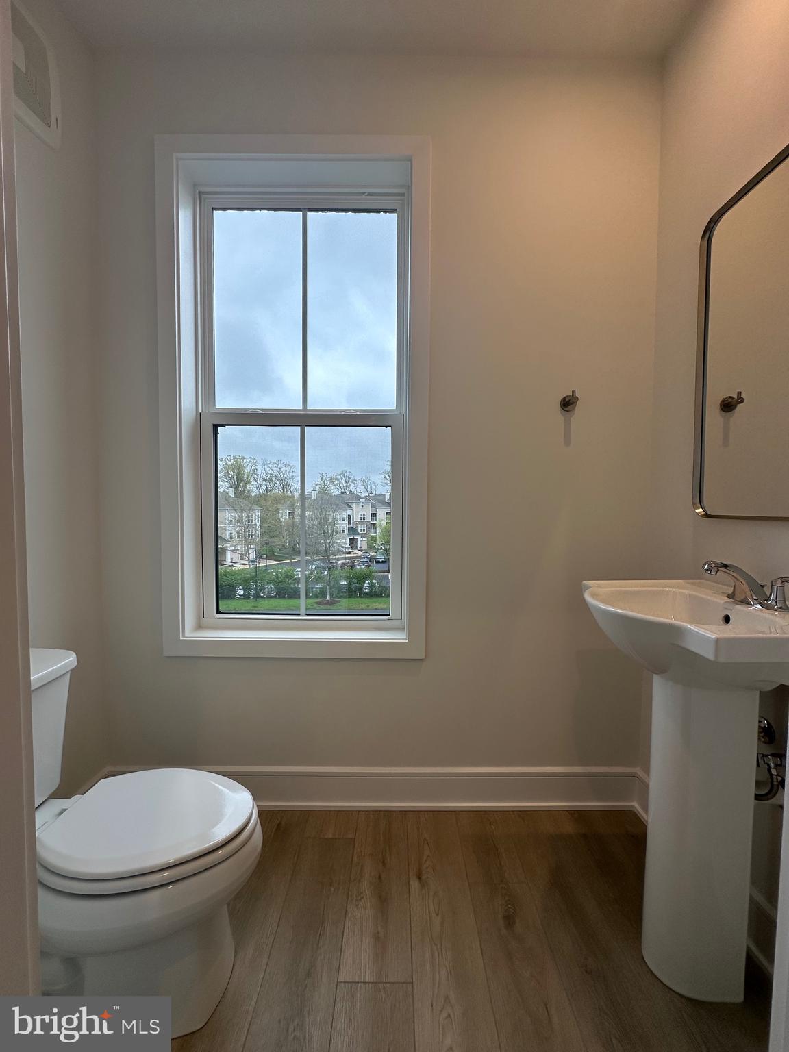 DEMOTT & SILVER - Residential Lease