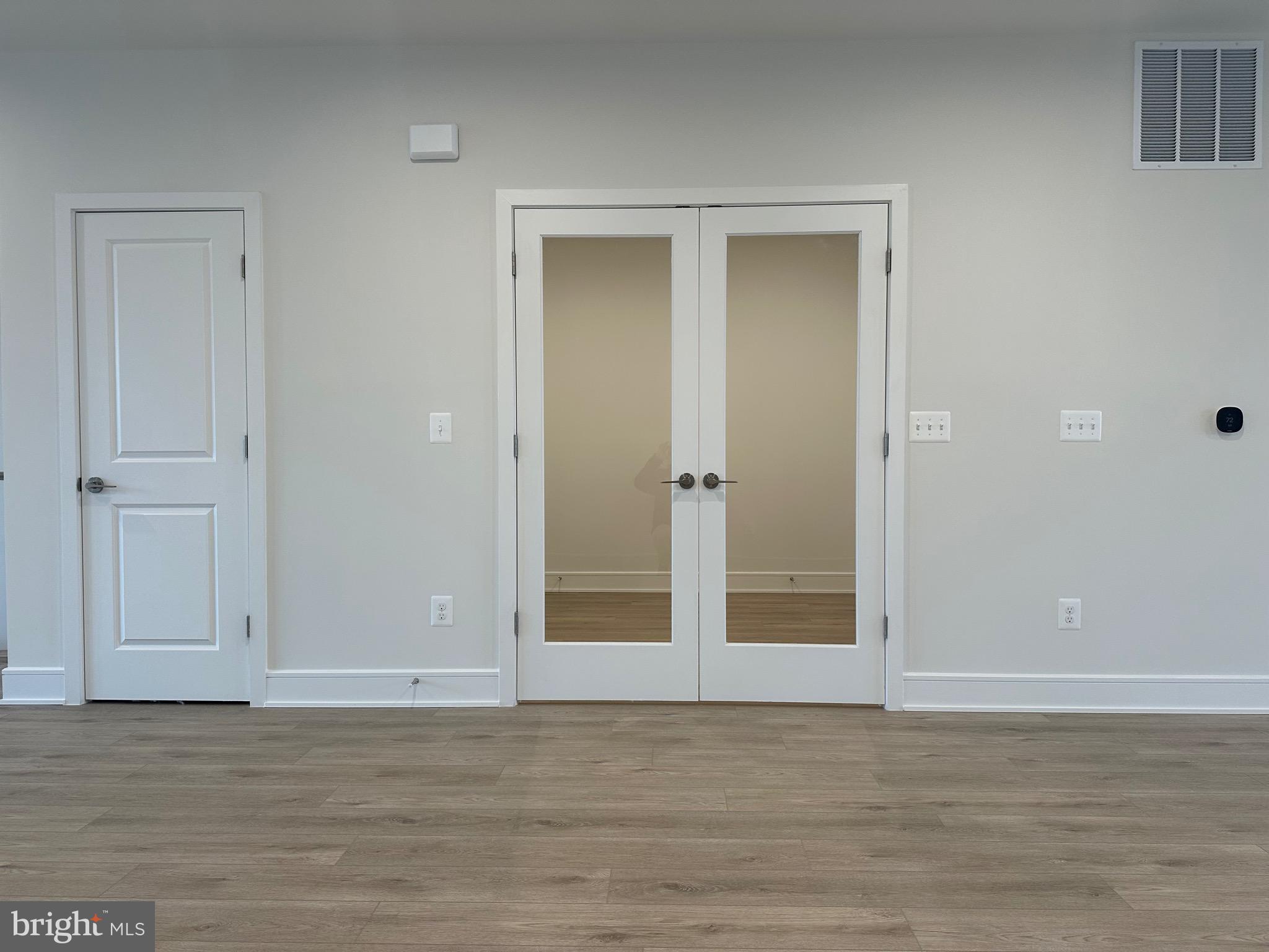 DEMOTT & SILVER - Residential Lease