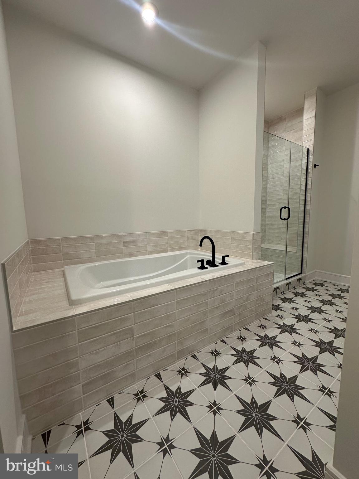 DEMOTT & SILVER - Residential Lease