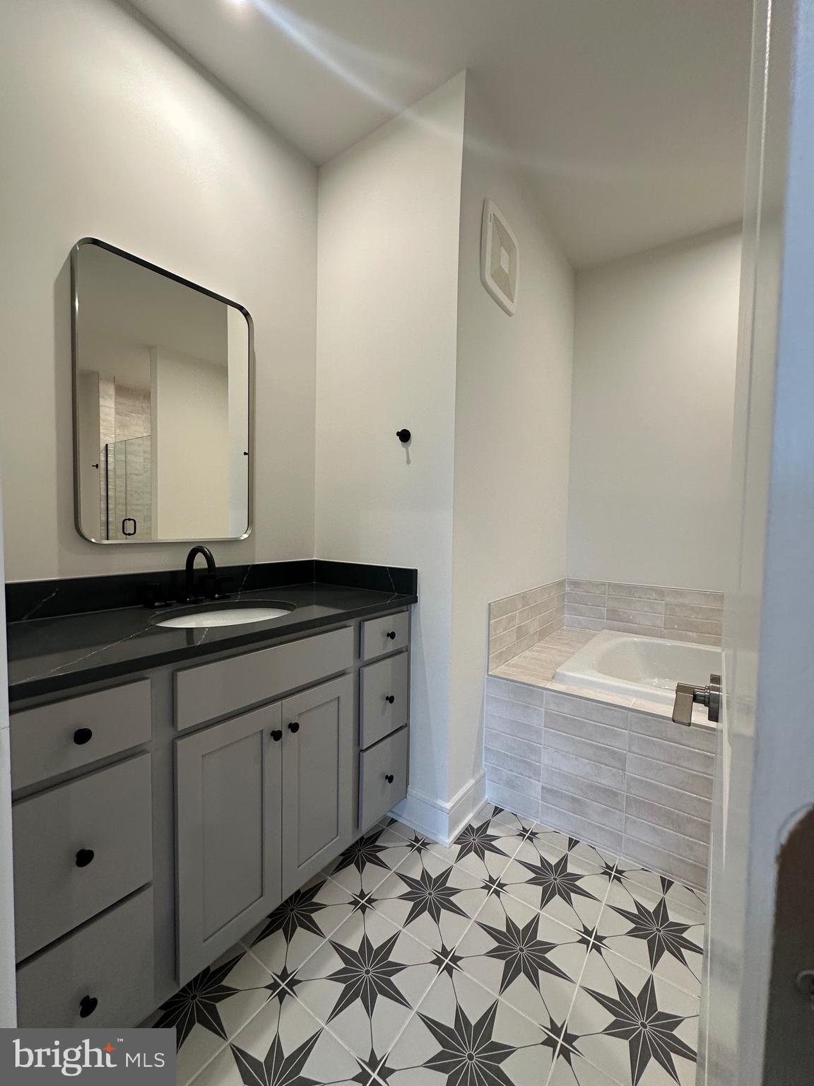 DEMOTT & SILVER - Residential Lease