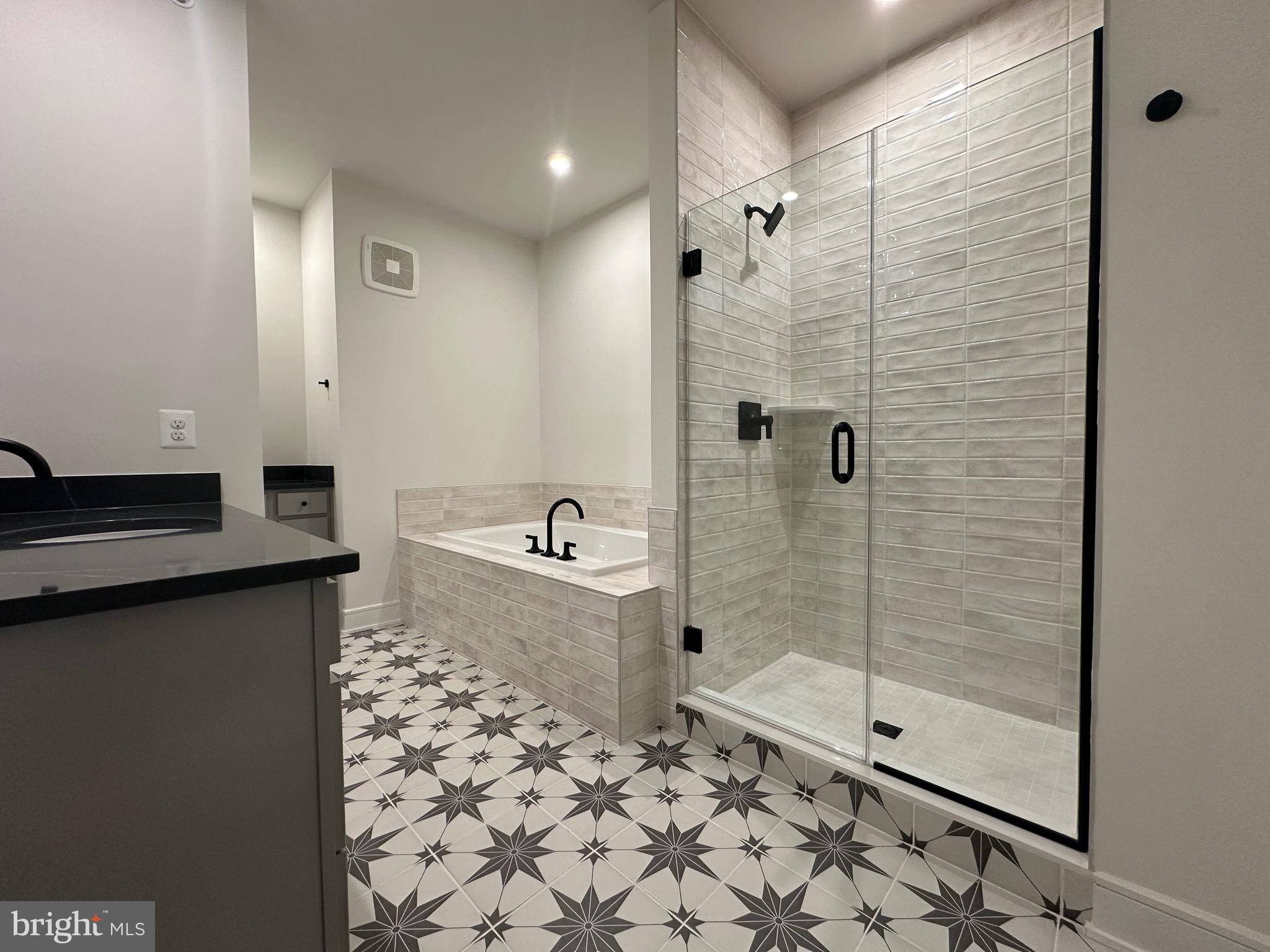 DEMOTT & SILVER - Residential Lease