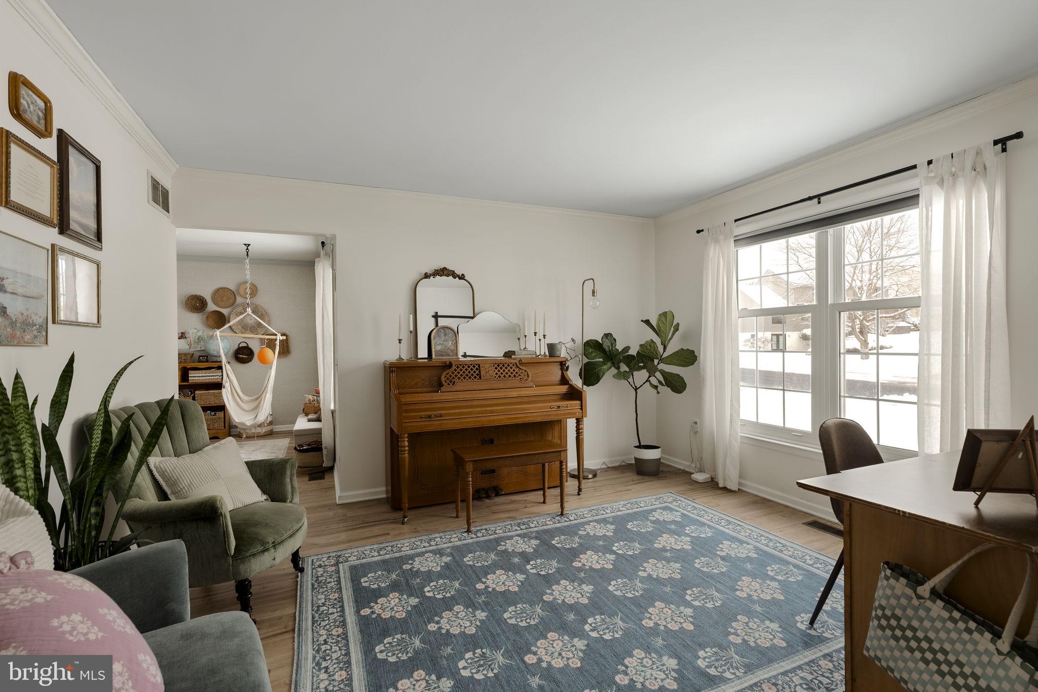 DENVER HEIGHTS - Residential