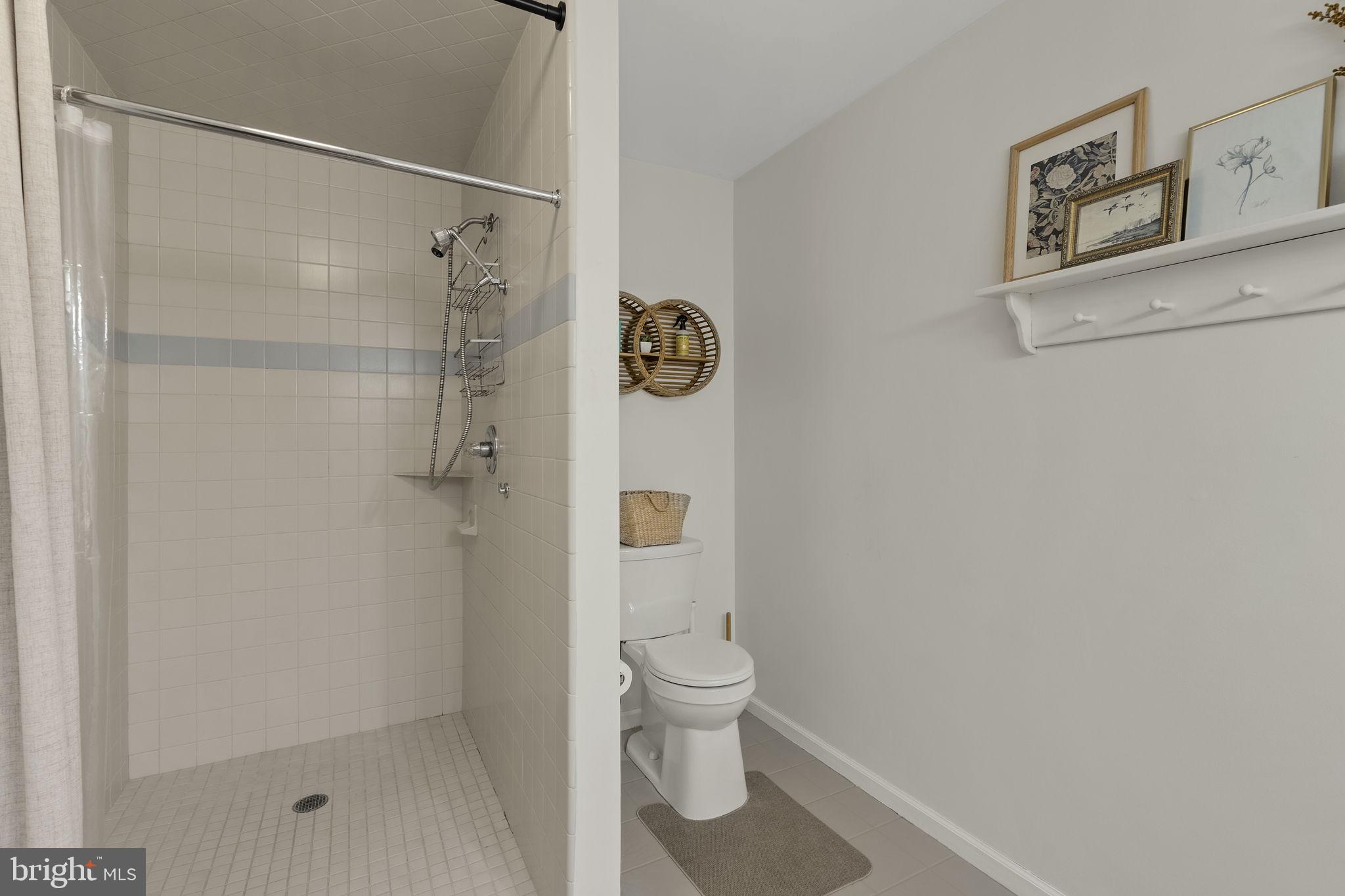 DENVER HEIGHTS - Residential