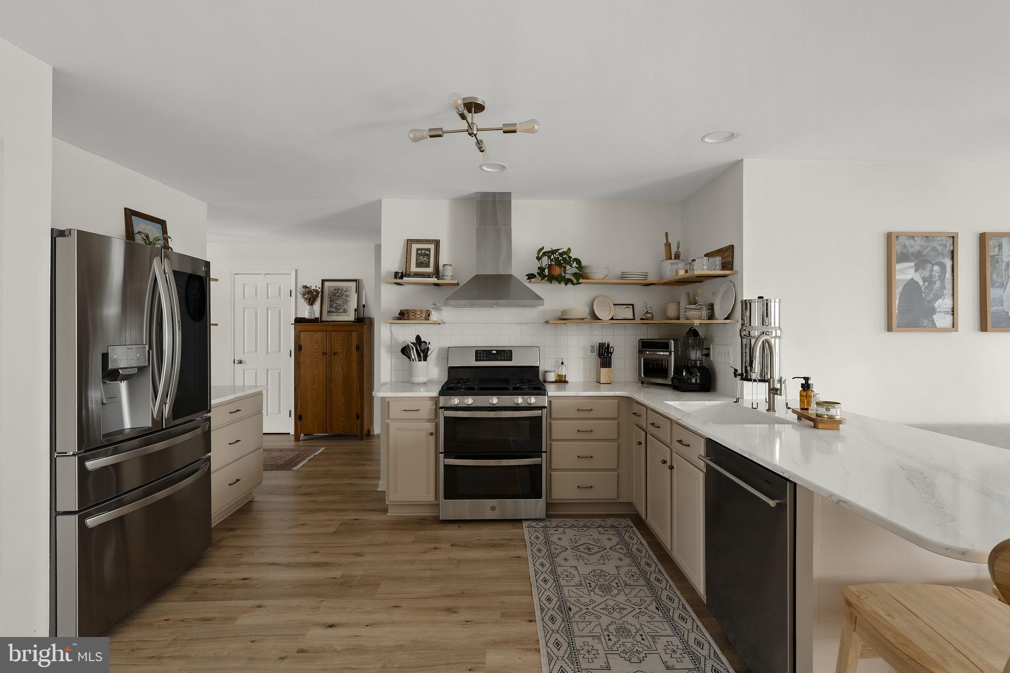 DENVER HEIGHTS - Residential