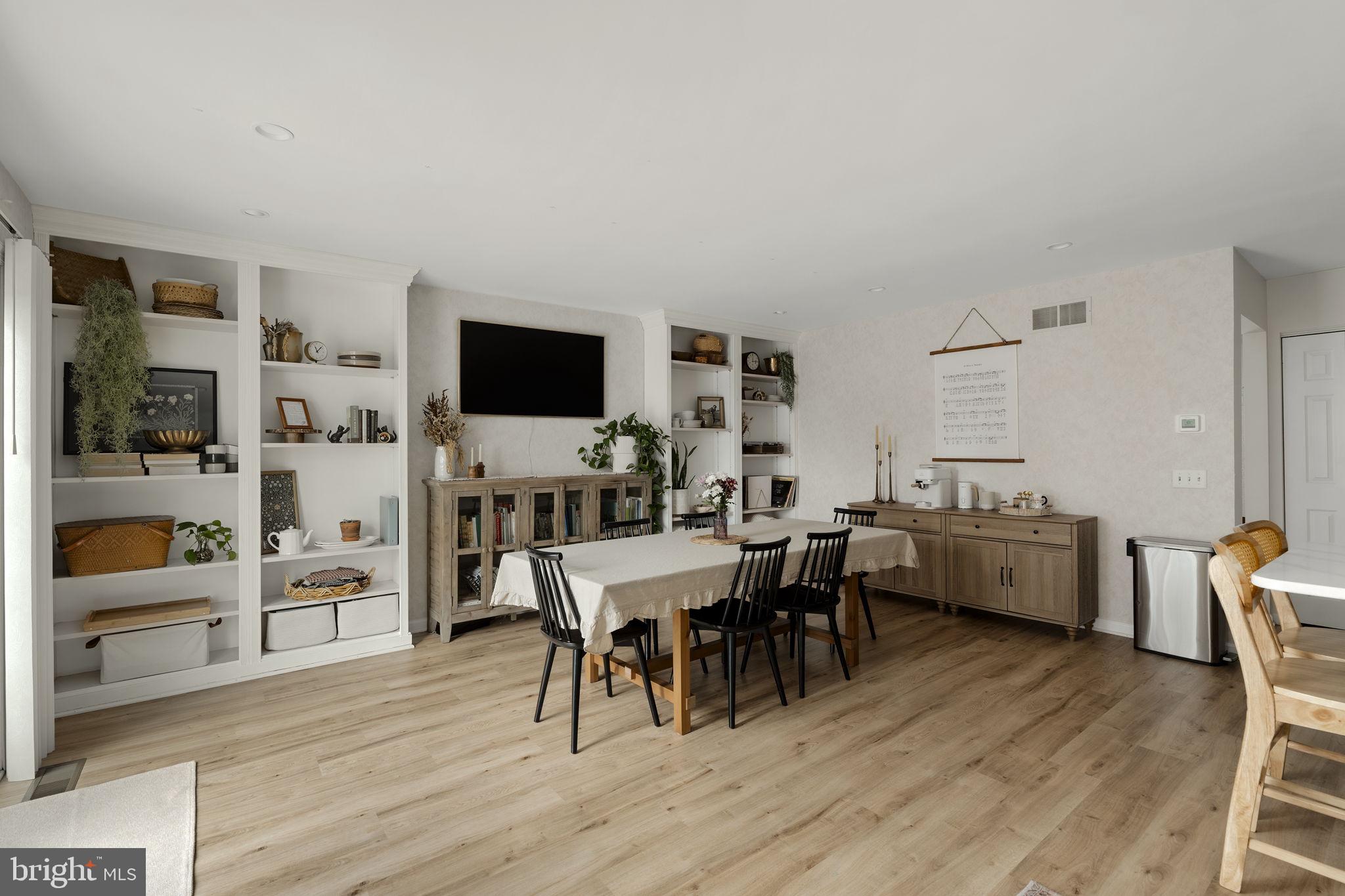 DENVER HEIGHTS - Residential