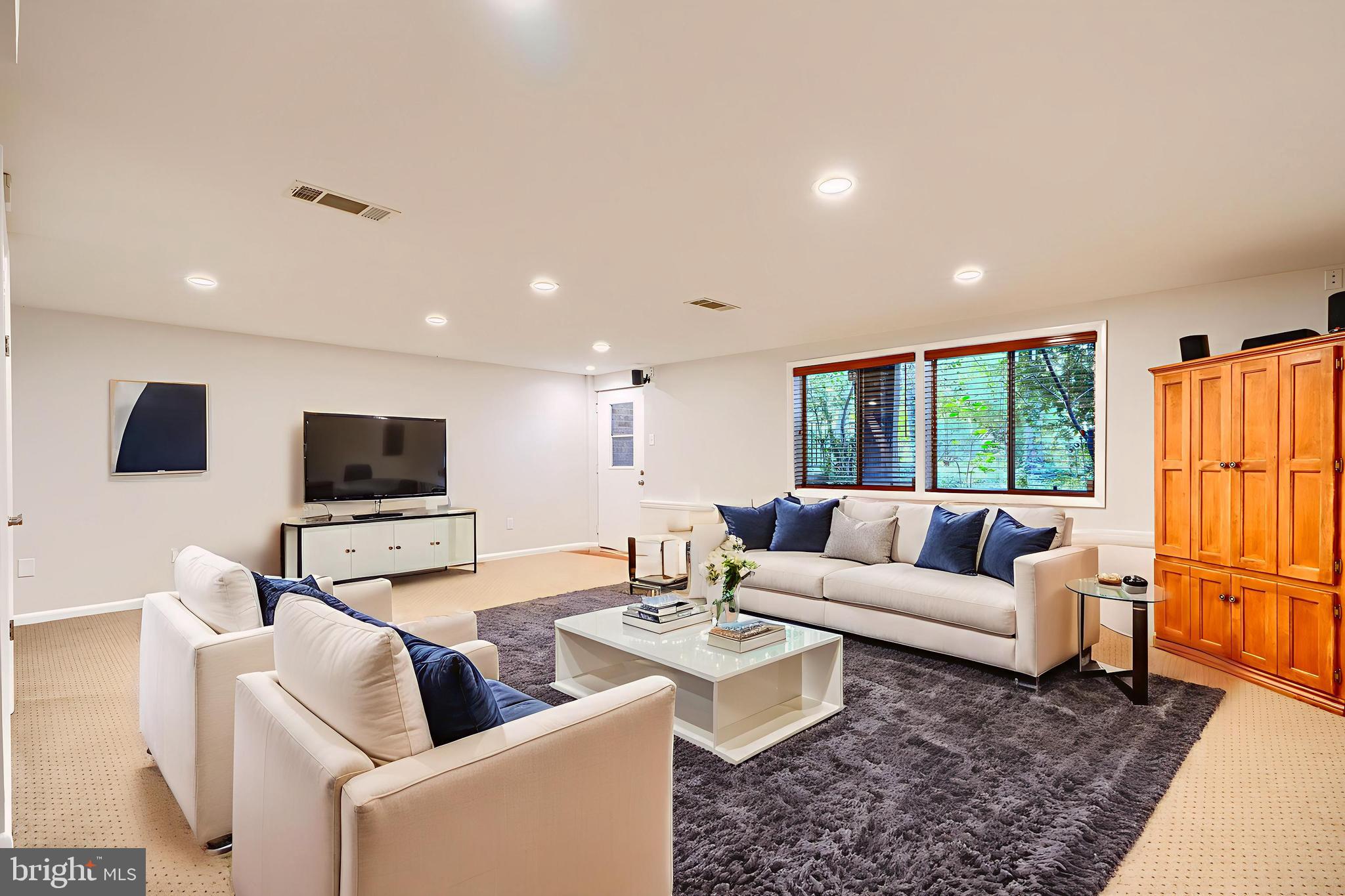 WEST TOWSON - Residential