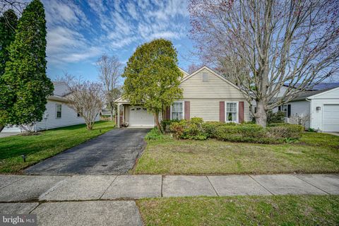 39 MARLBOROUGH DRIVE SOUTHAMPTON NJ 08088