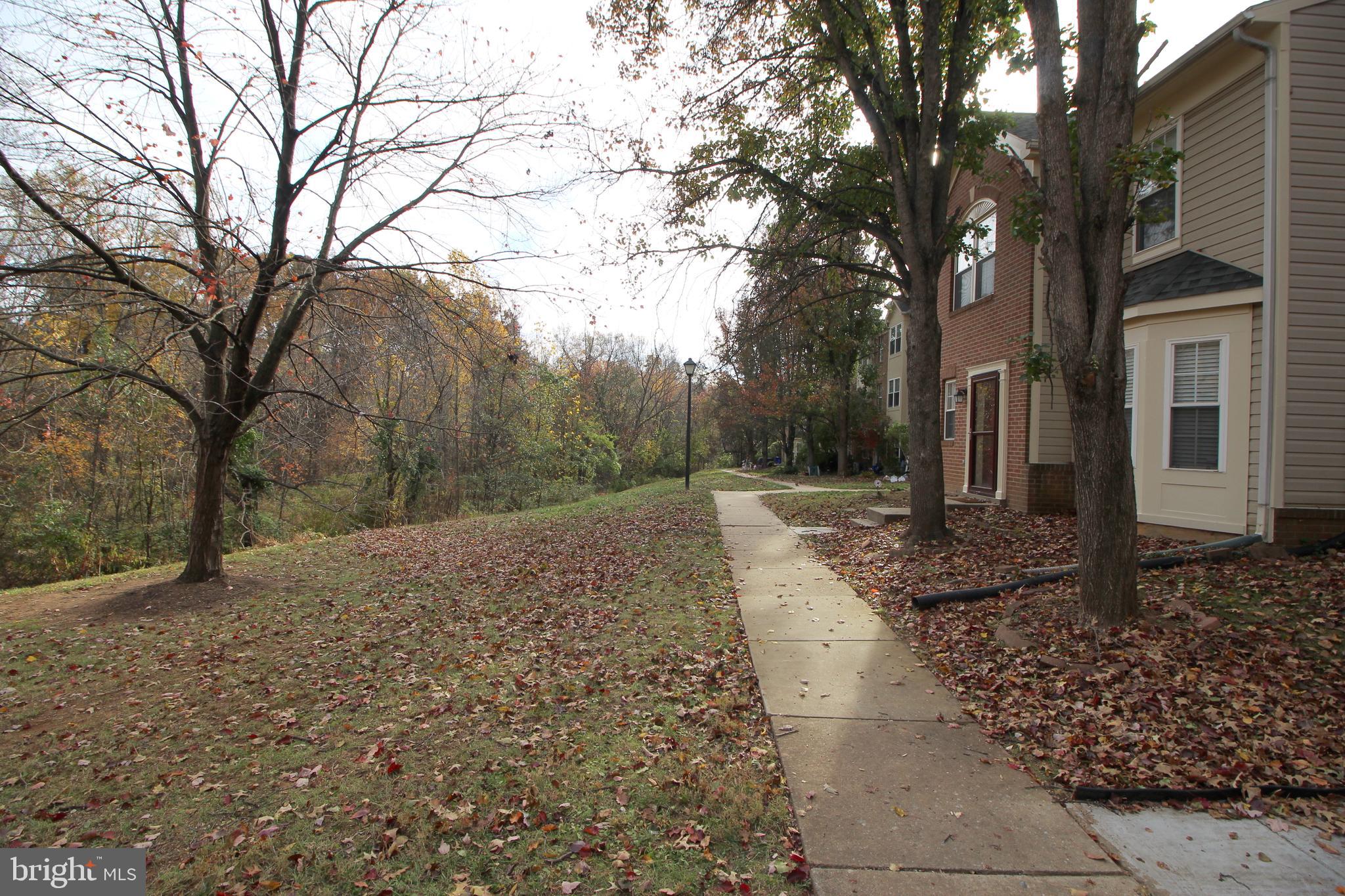 DECOVERLY ADVENTURE - Residential Lease