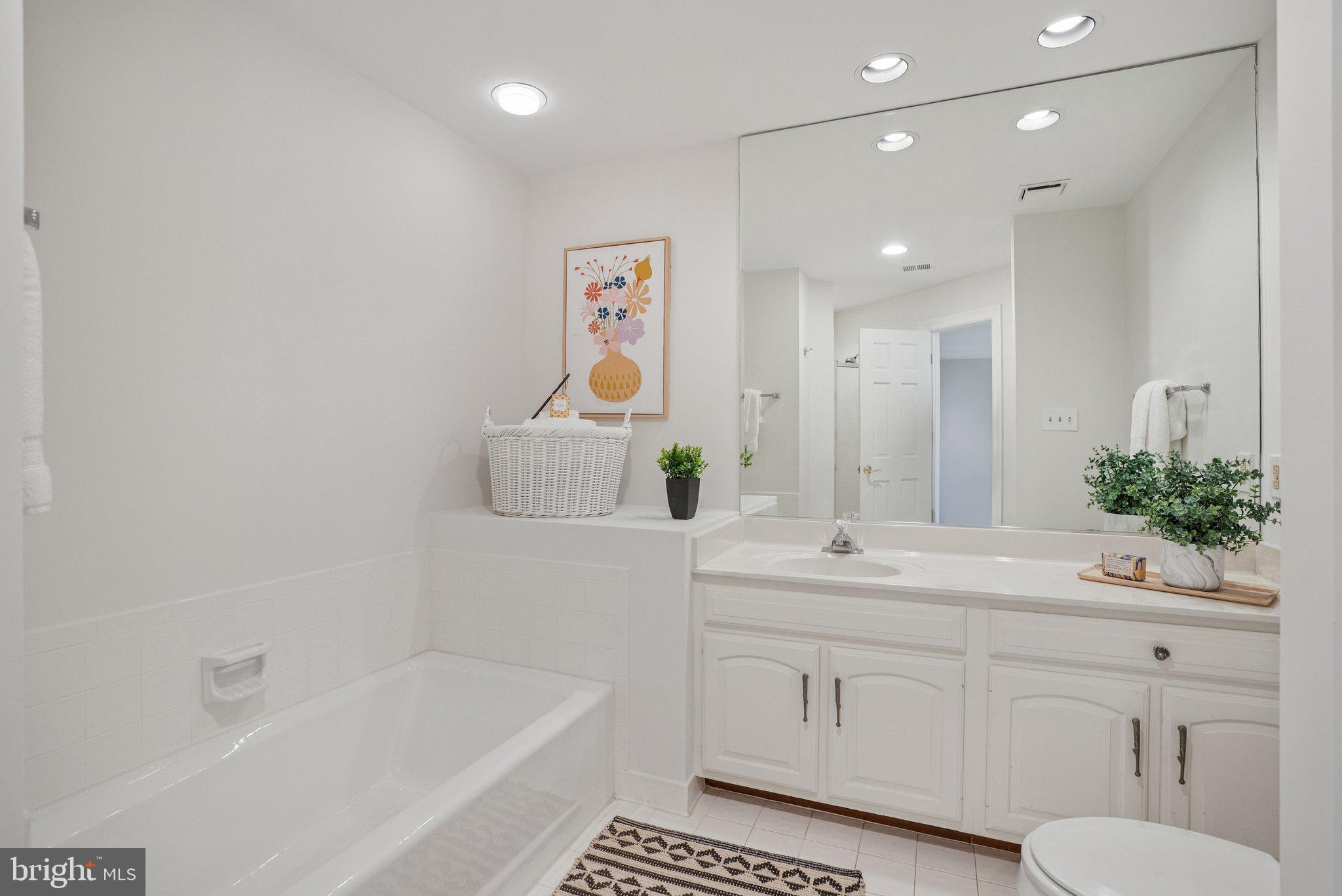 NORMANDIE FARM - Residential