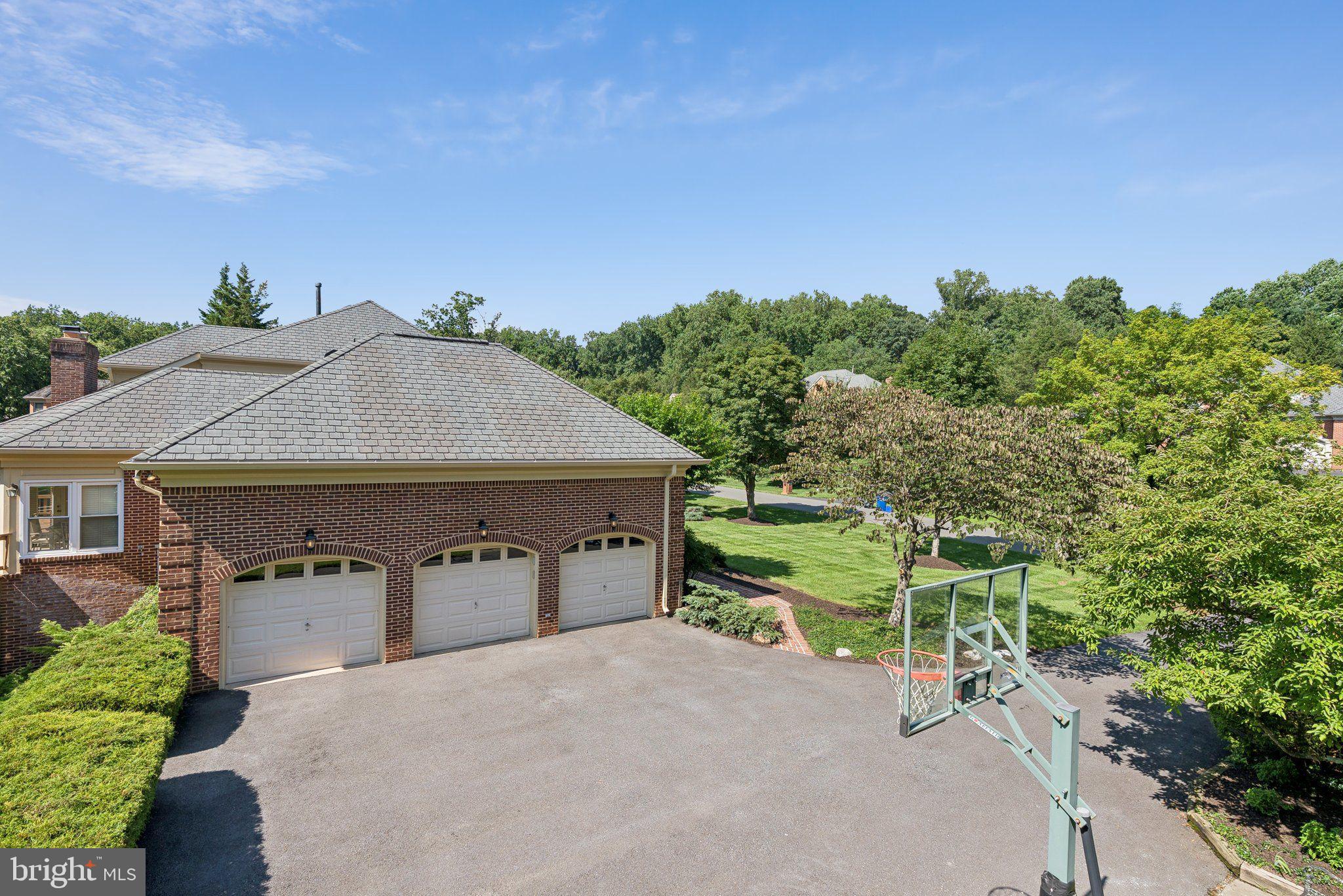 NORMANDIE FARM - Residential