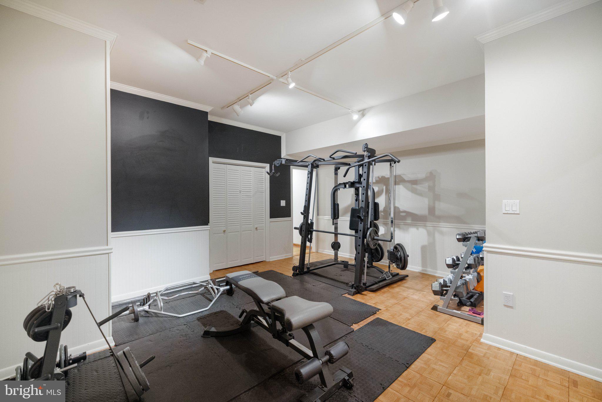 NORMANDIE FARM - Residential