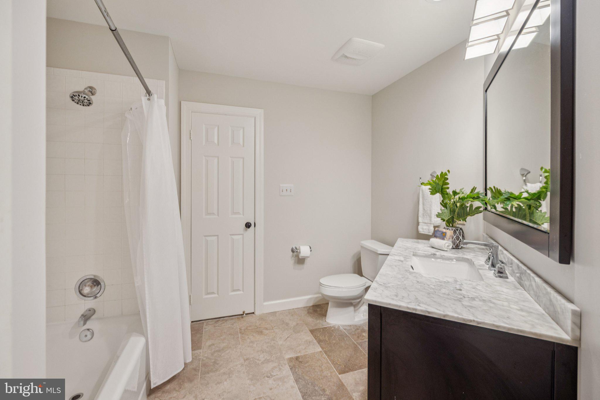 NORMANDIE FARM - Residential