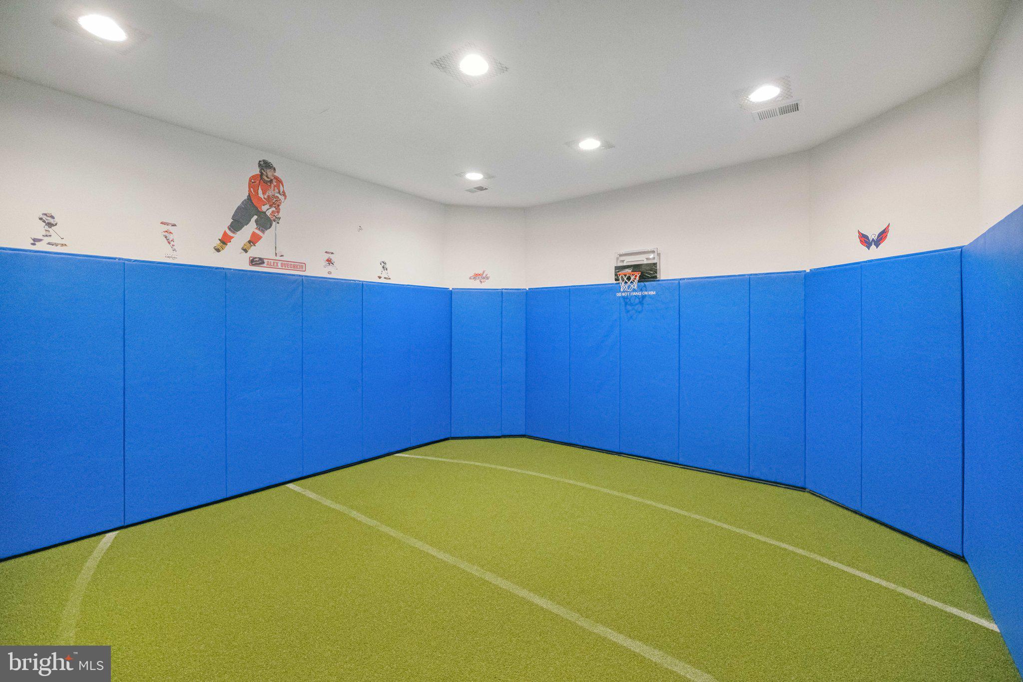 NORMANDIE FARM - Residential