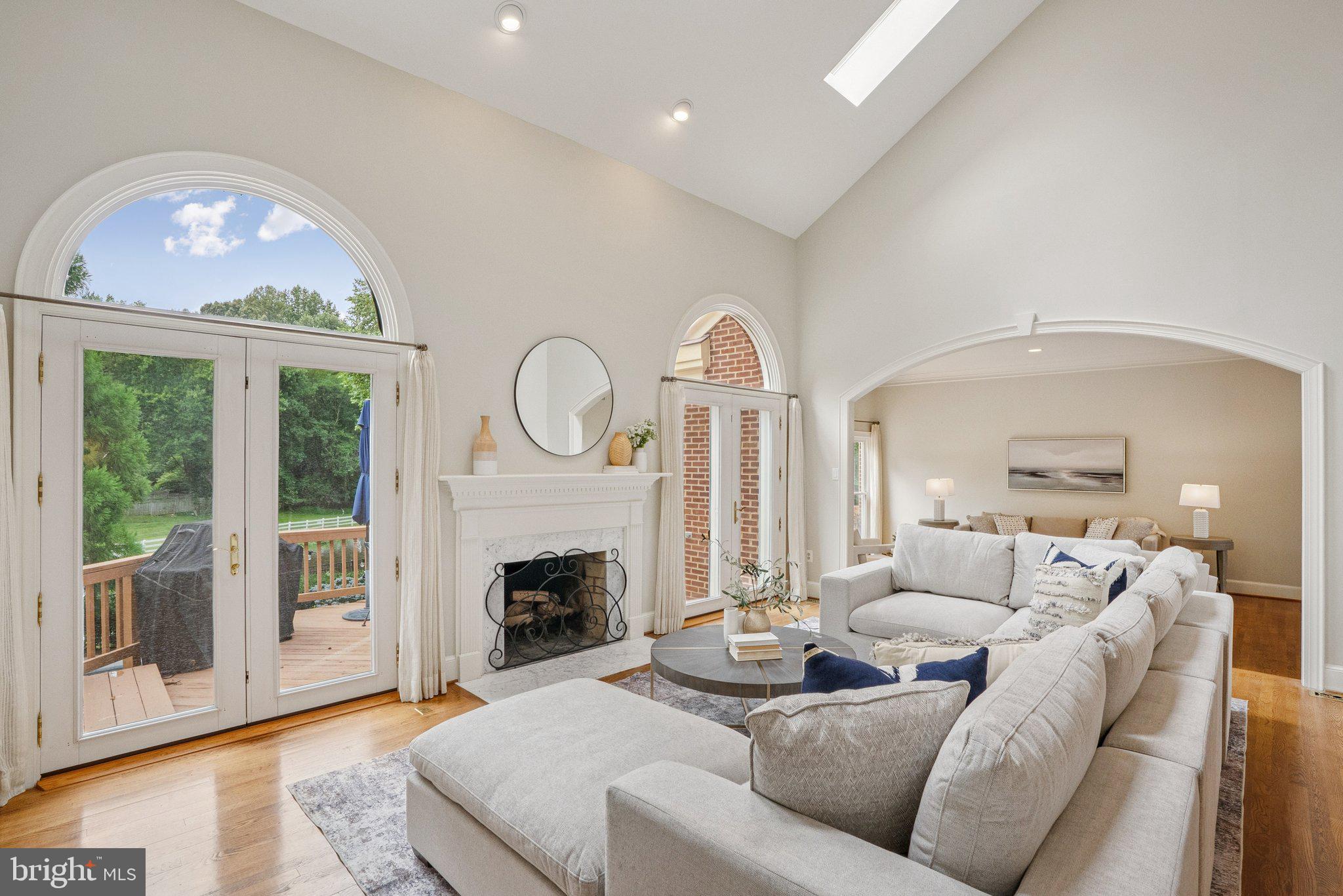 NORMANDIE FARM - Residential