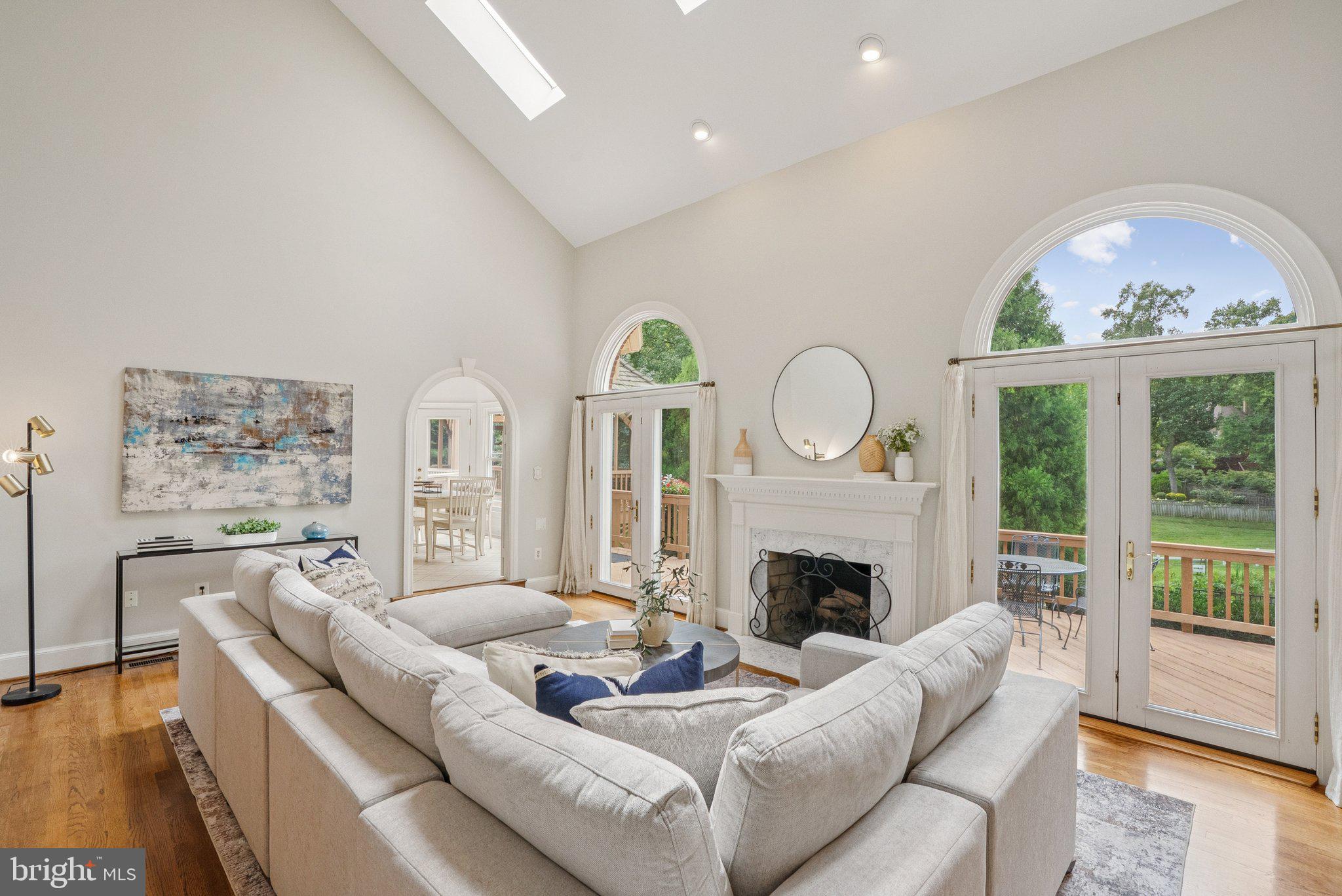 NORMANDIE FARM - Residential