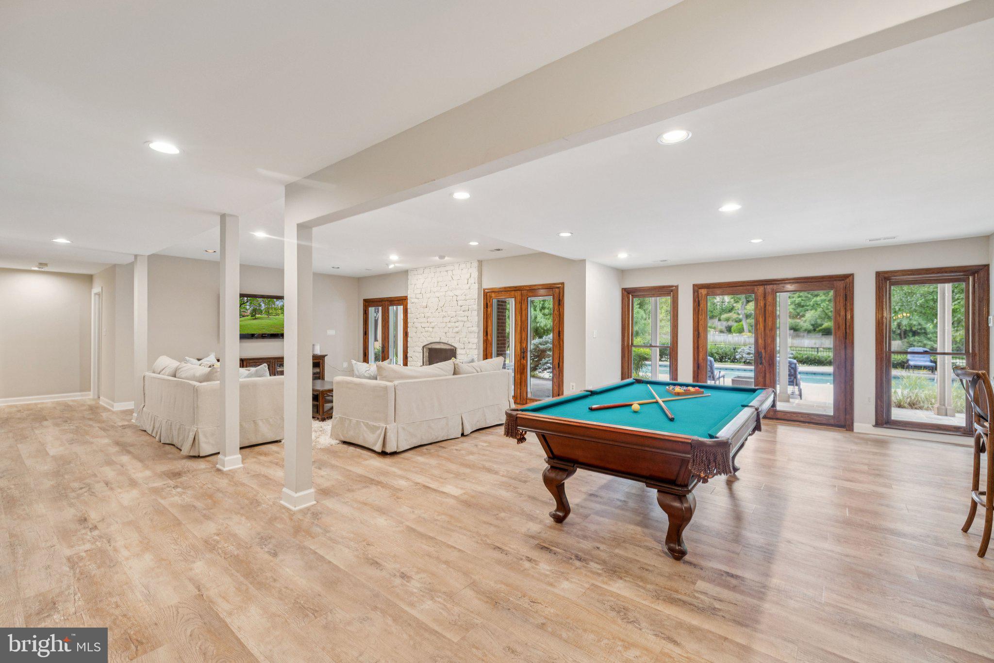 NORMANDIE FARM - Residential