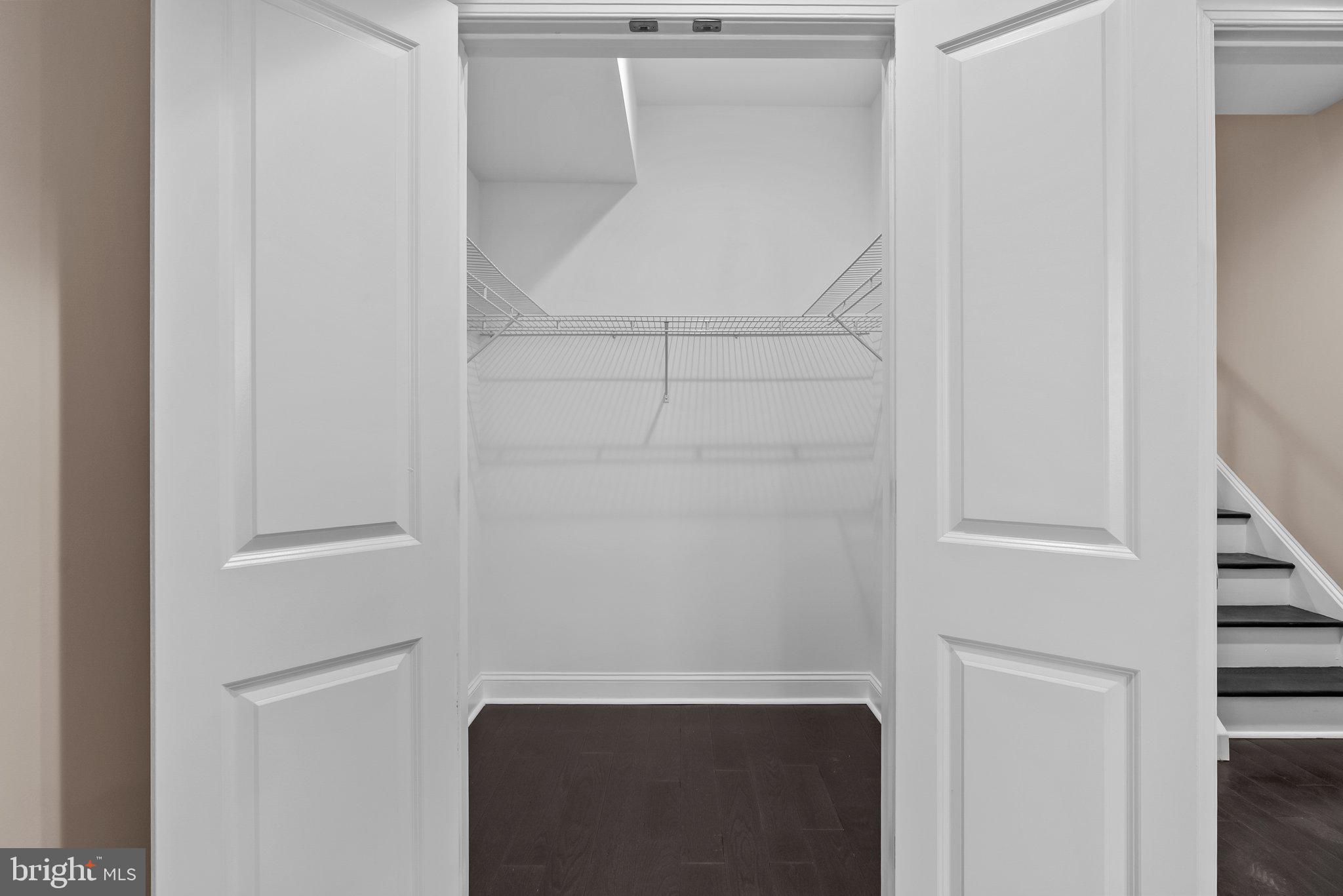 POINT BREEZE - Residential