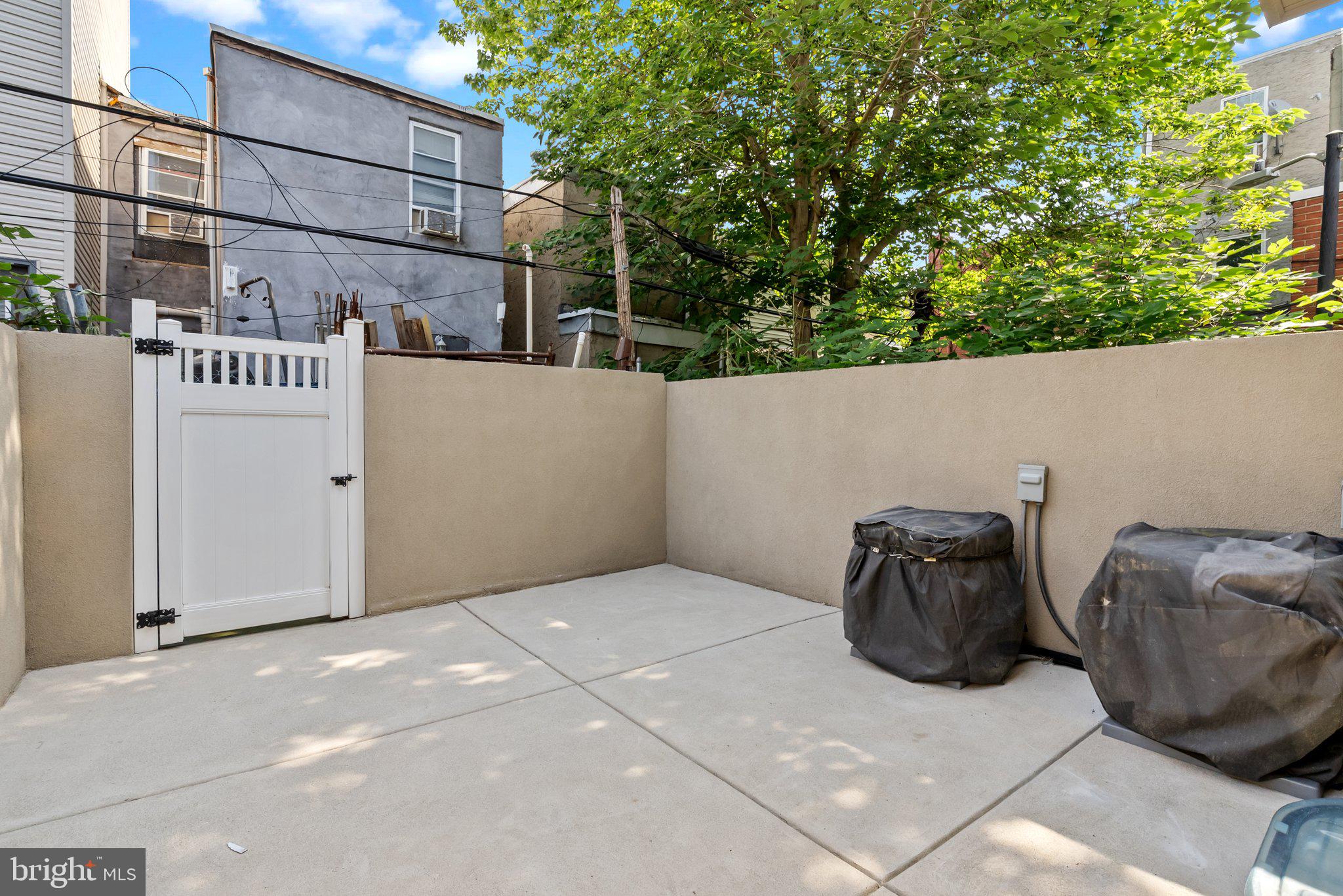 POINT BREEZE - Residential