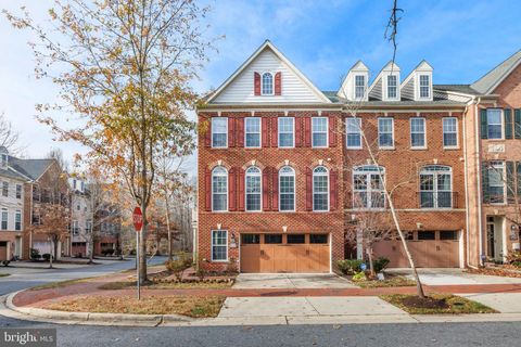 2429 NEWMOOR WAY UPPER MARLBORO MD 20774