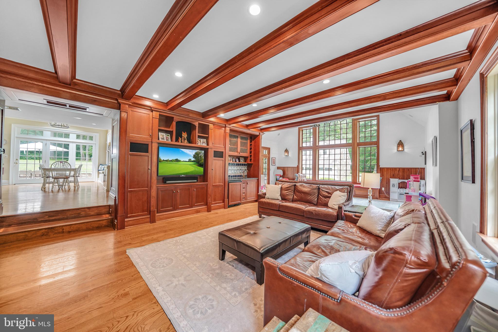 RADNOR HUNT - Residential