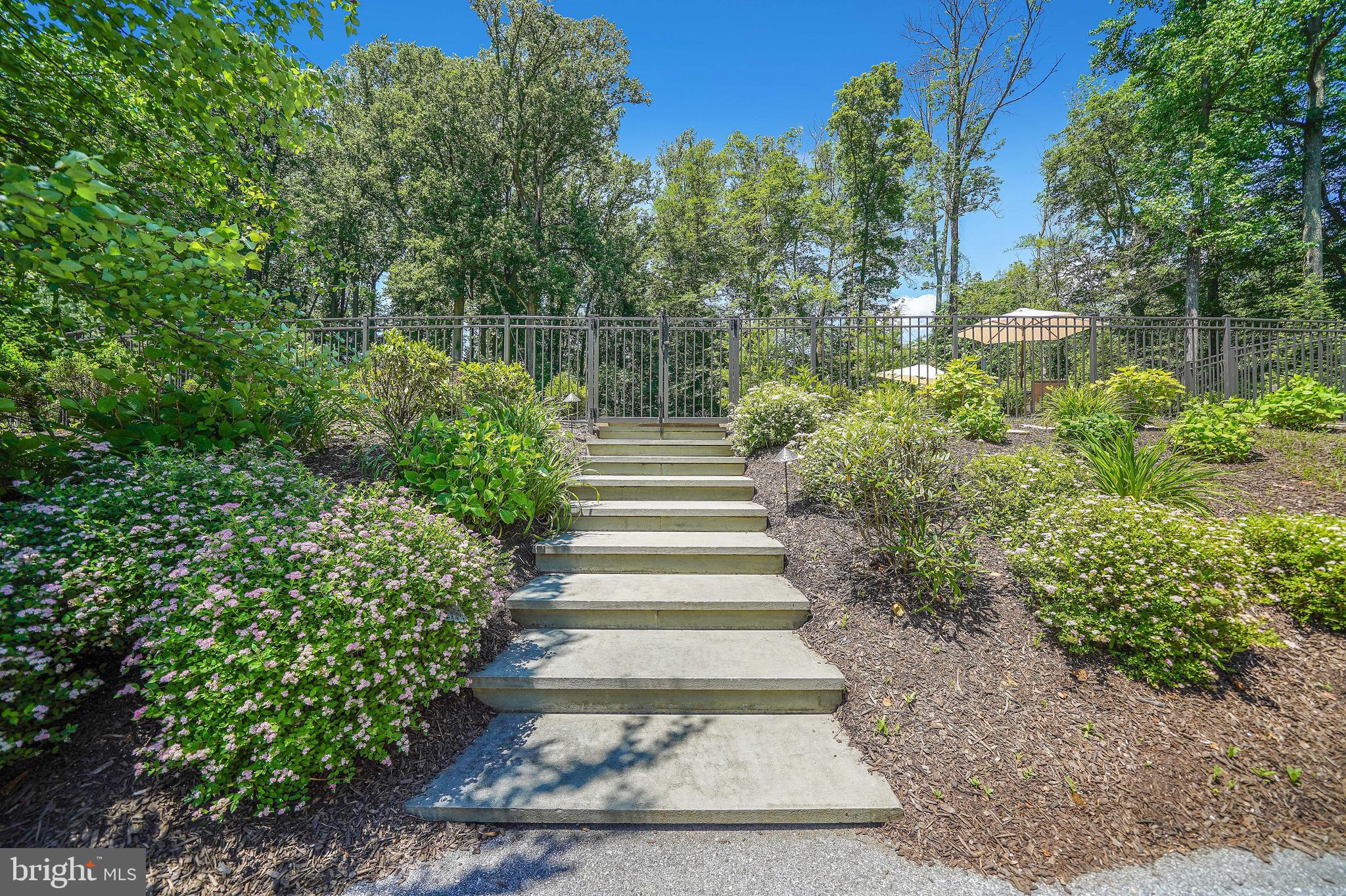 RADNOR HUNT - Residential