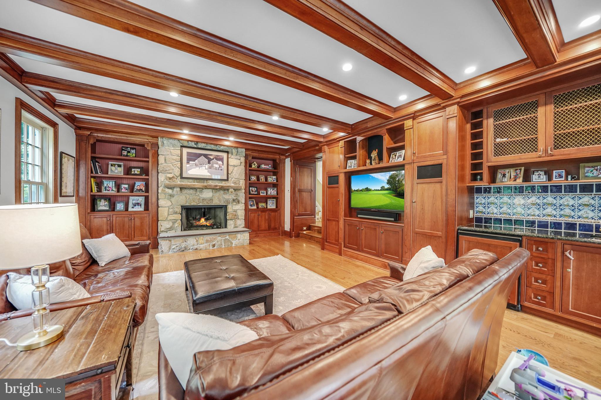 RADNOR HUNT - Residential