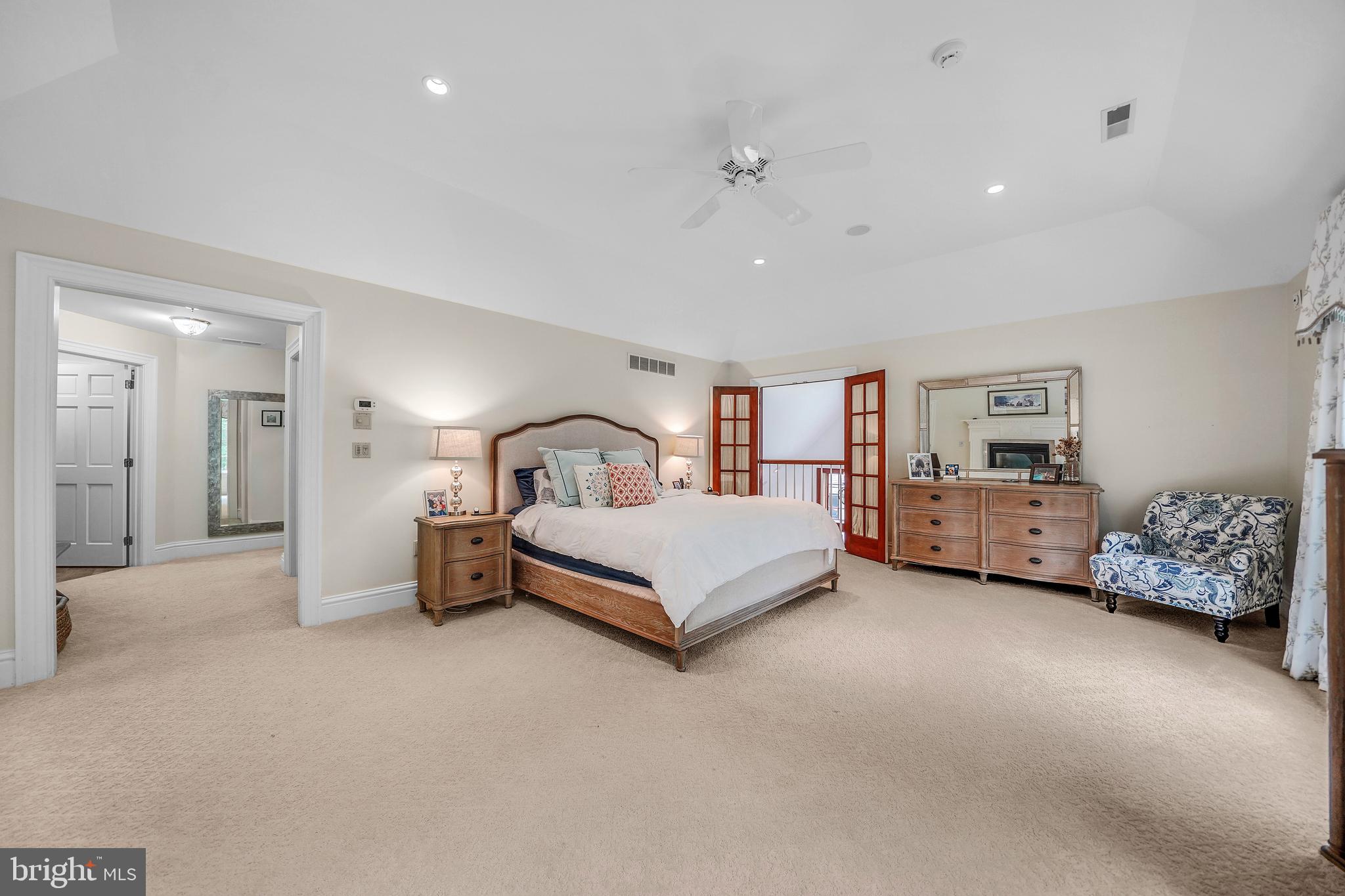 RADNOR HUNT - Residential