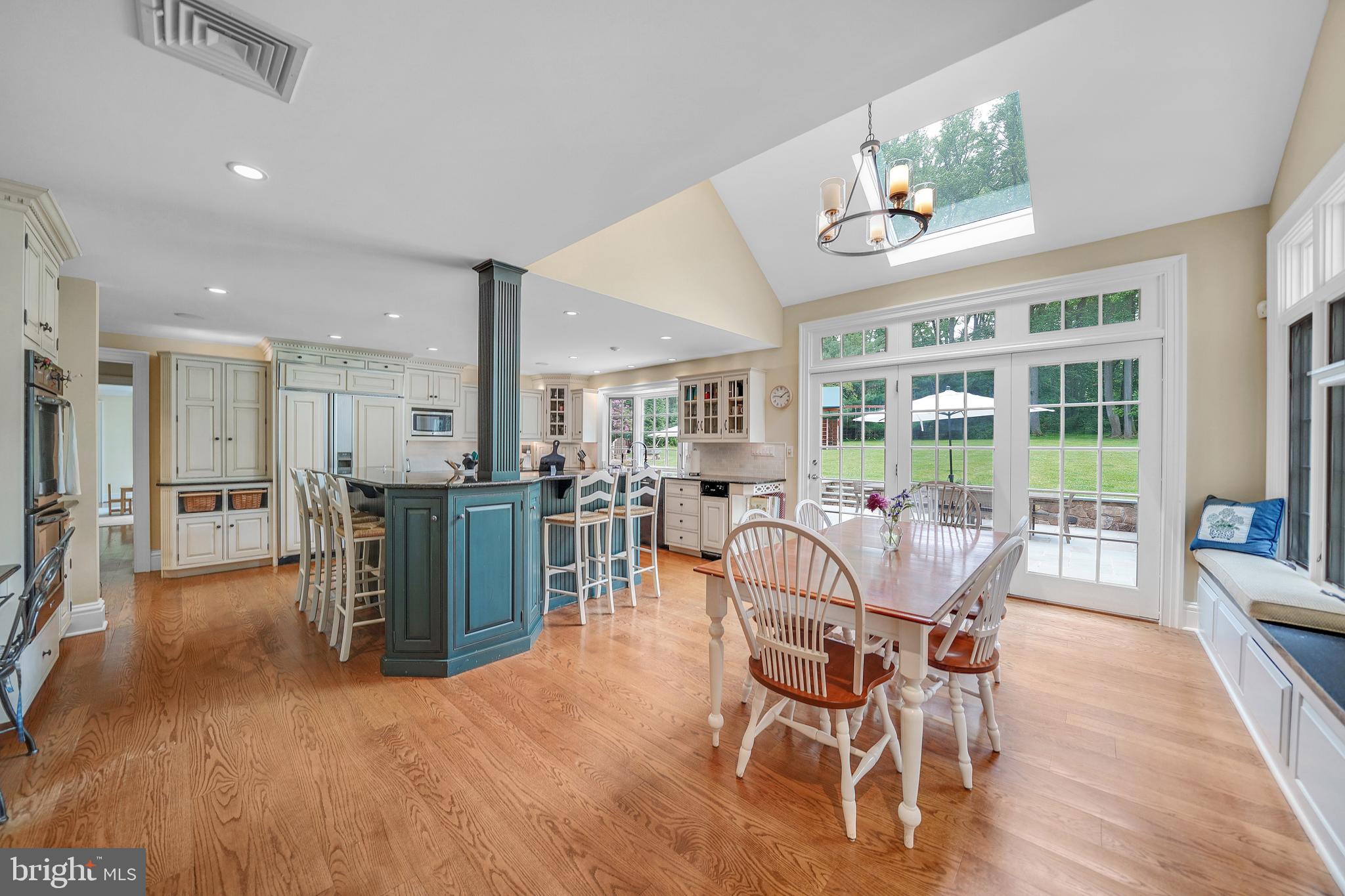 RADNOR HUNT - Residential