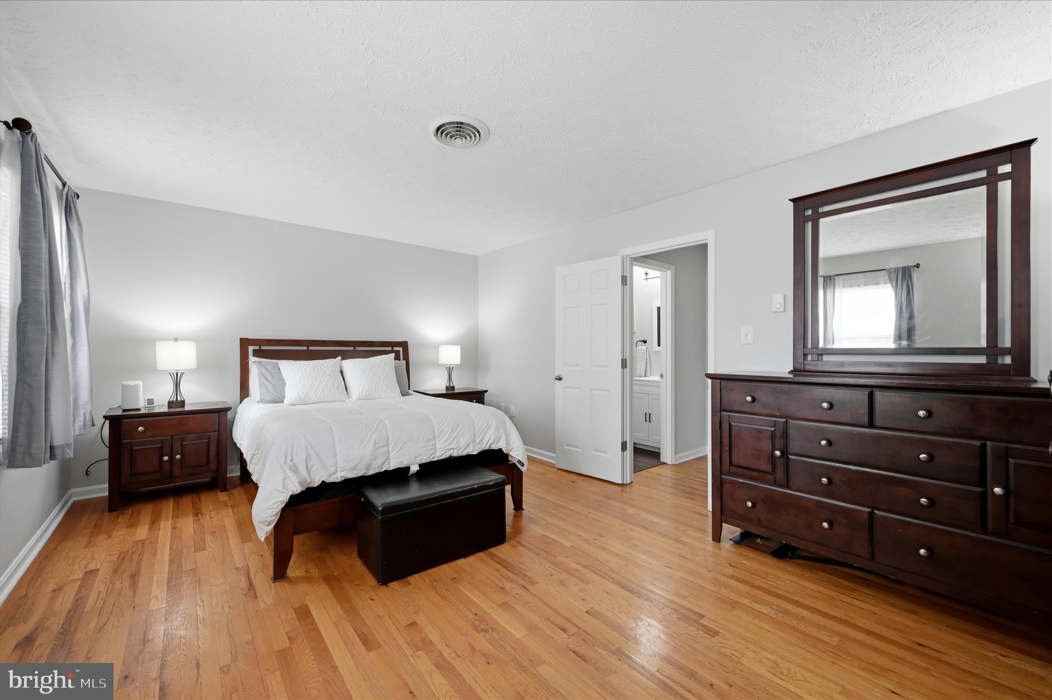 FREDERICKTOWNE TOWNHOUSE - Residential