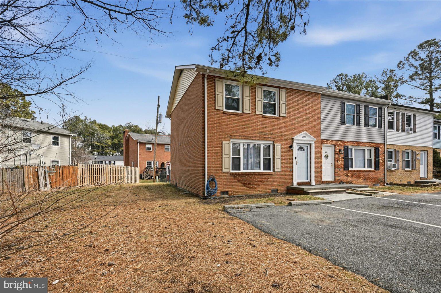 FREDERICKTOWNE TOWNHOUSE - Residential