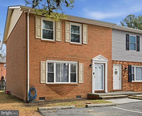 Townhouse For Sale - 601 Carroll Drive<br/> STEPHENS CITY, VA 22655