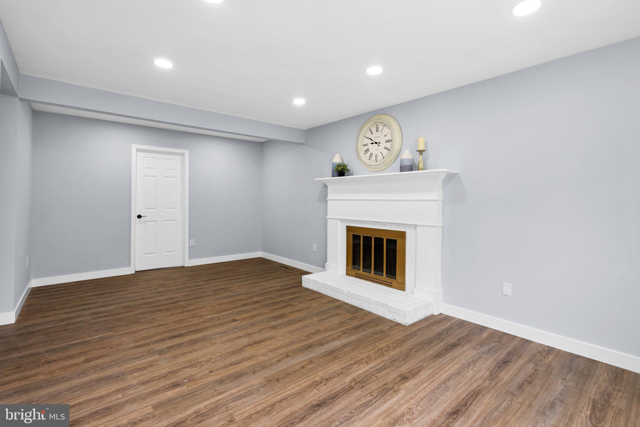 NORTHVIEW AT LAKE VILLAGE - Residential