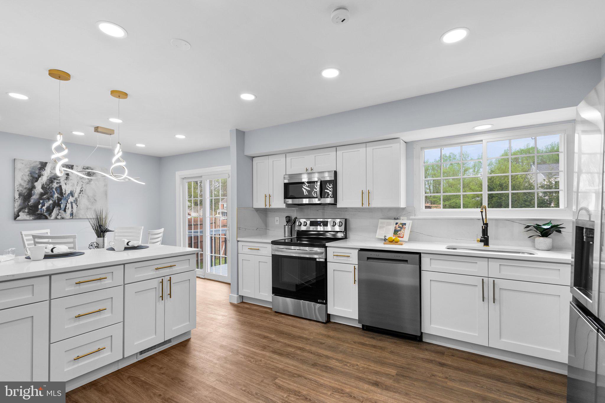 NORTHVIEW AT LAKE VILLAGE - Residential