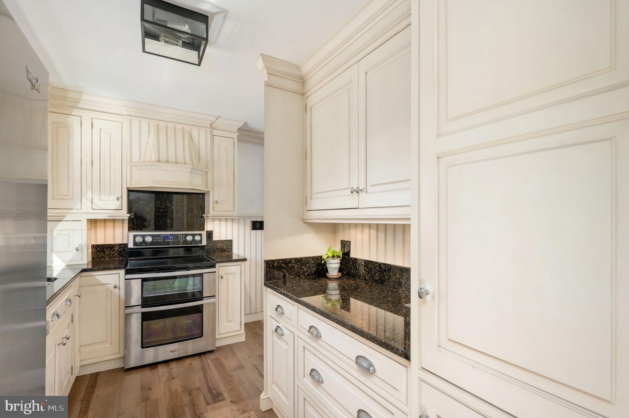 BELMONT HILLS/INGLESIDE - Residential