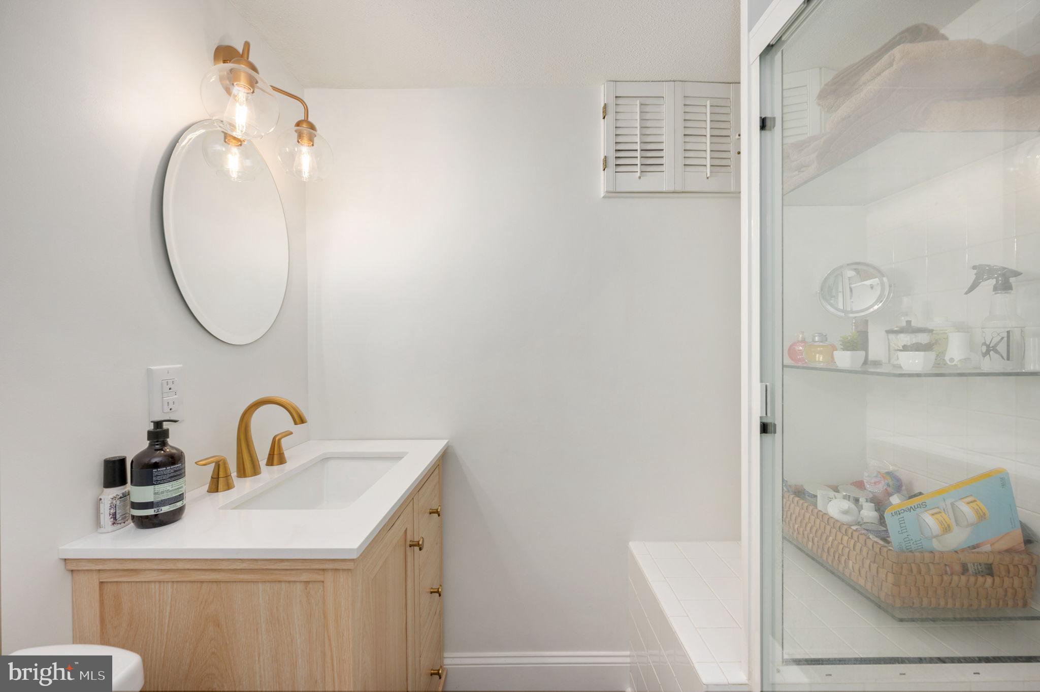 BELMONT HILLS/INGLESIDE - Residential