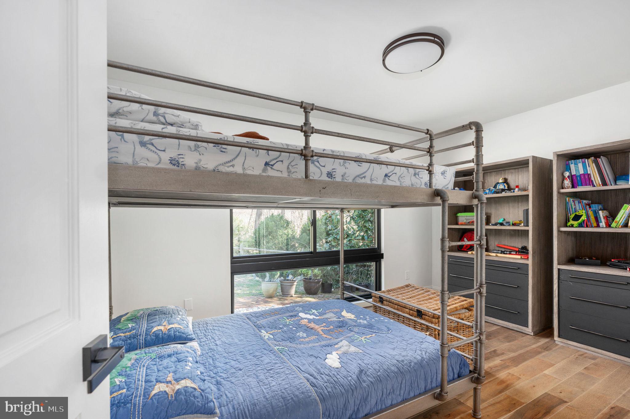 BELMONT HILLS/INGLESIDE - Residential