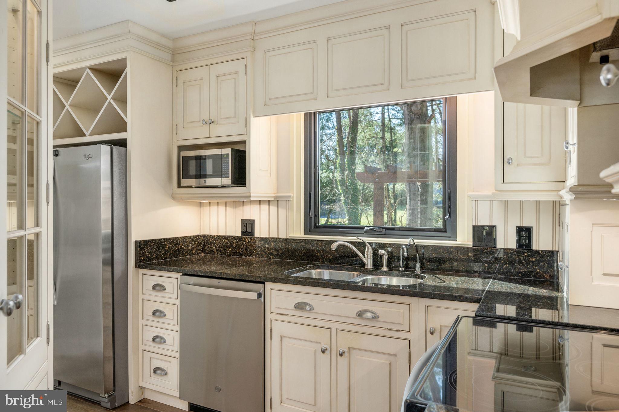 BELMONT HILLS/INGLESIDE - Residential