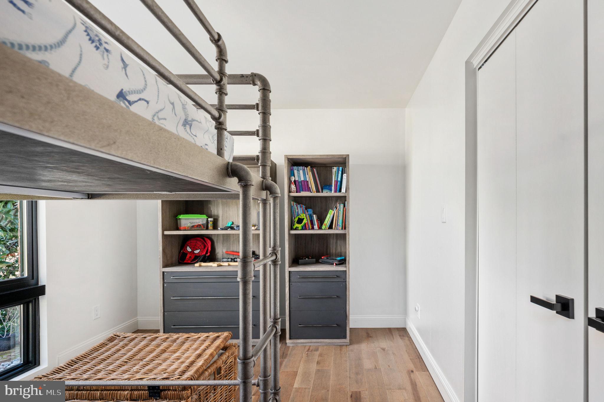 BELMONT HILLS/INGLESIDE - Residential