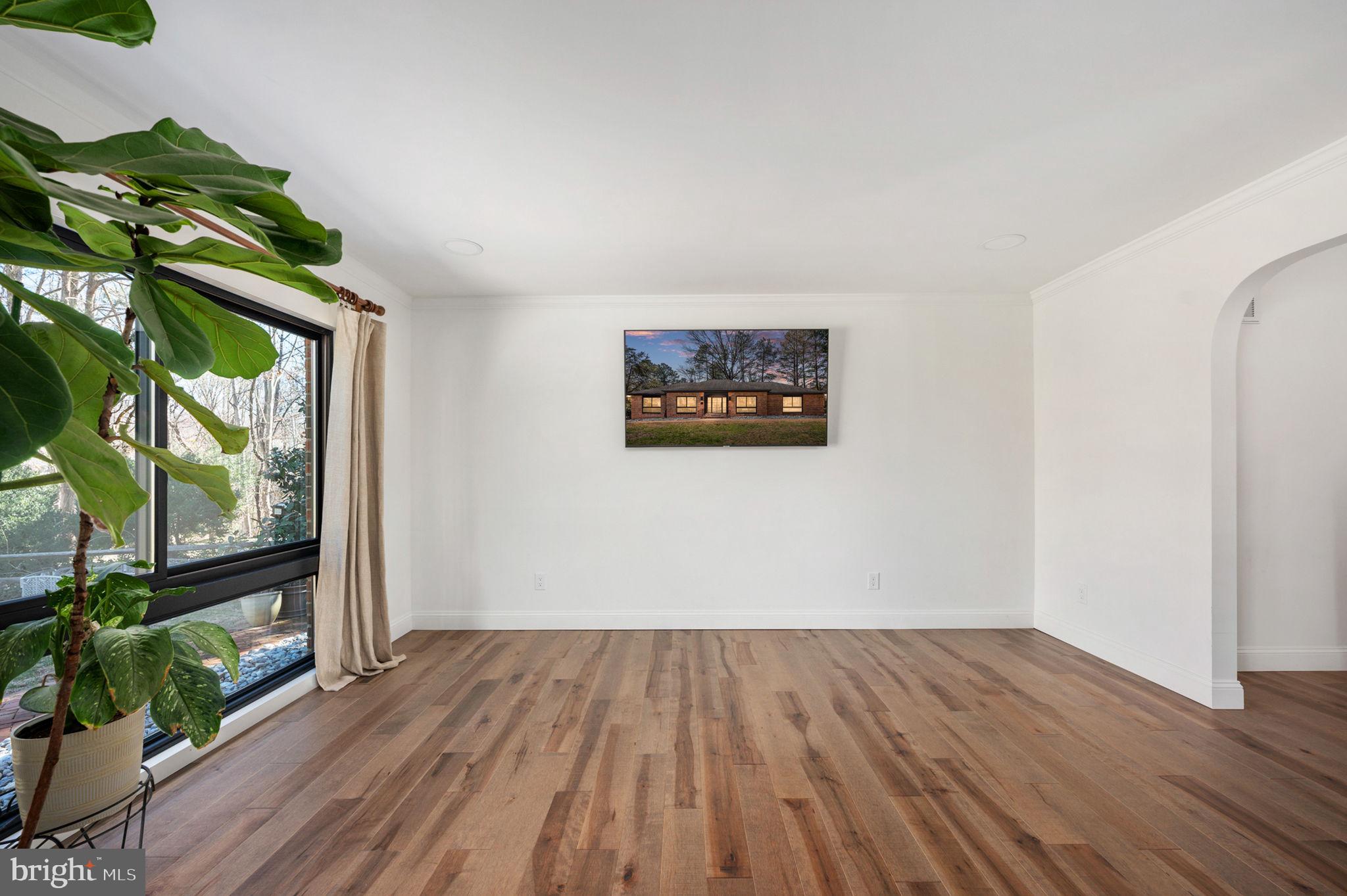 BELMONT HILLS/INGLESIDE - Residential