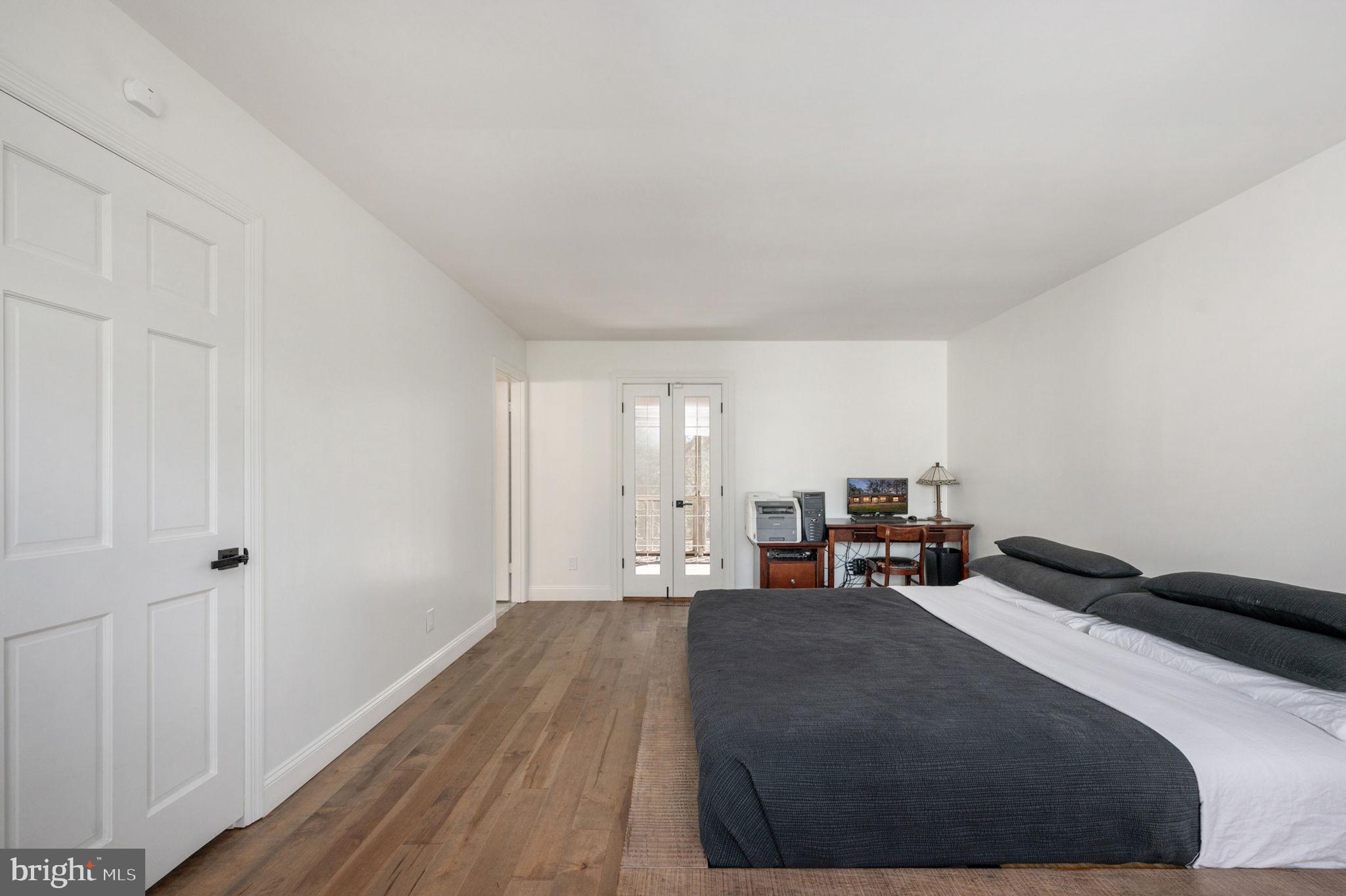 BELMONT HILLS/INGLESIDE - Residential