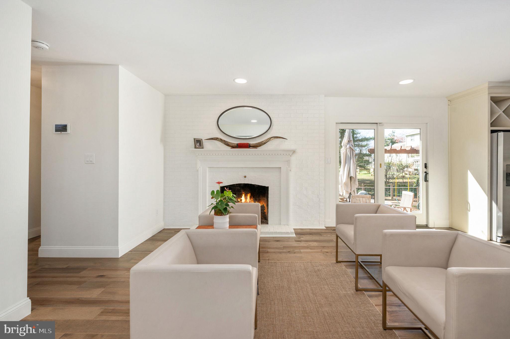 BELMONT HILLS/INGLESIDE - Residential