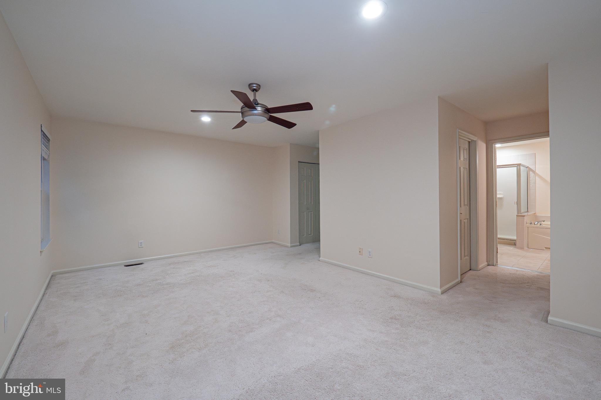 CHARLESTOWN OAKS - Residential