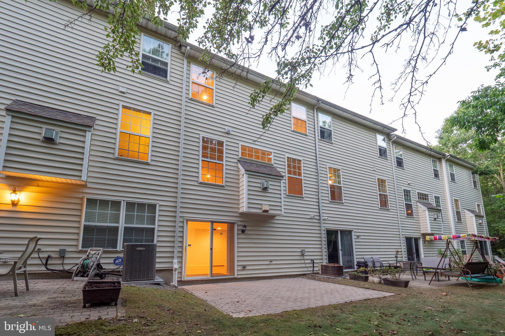 CHARLESTOWN OAKS - Residential