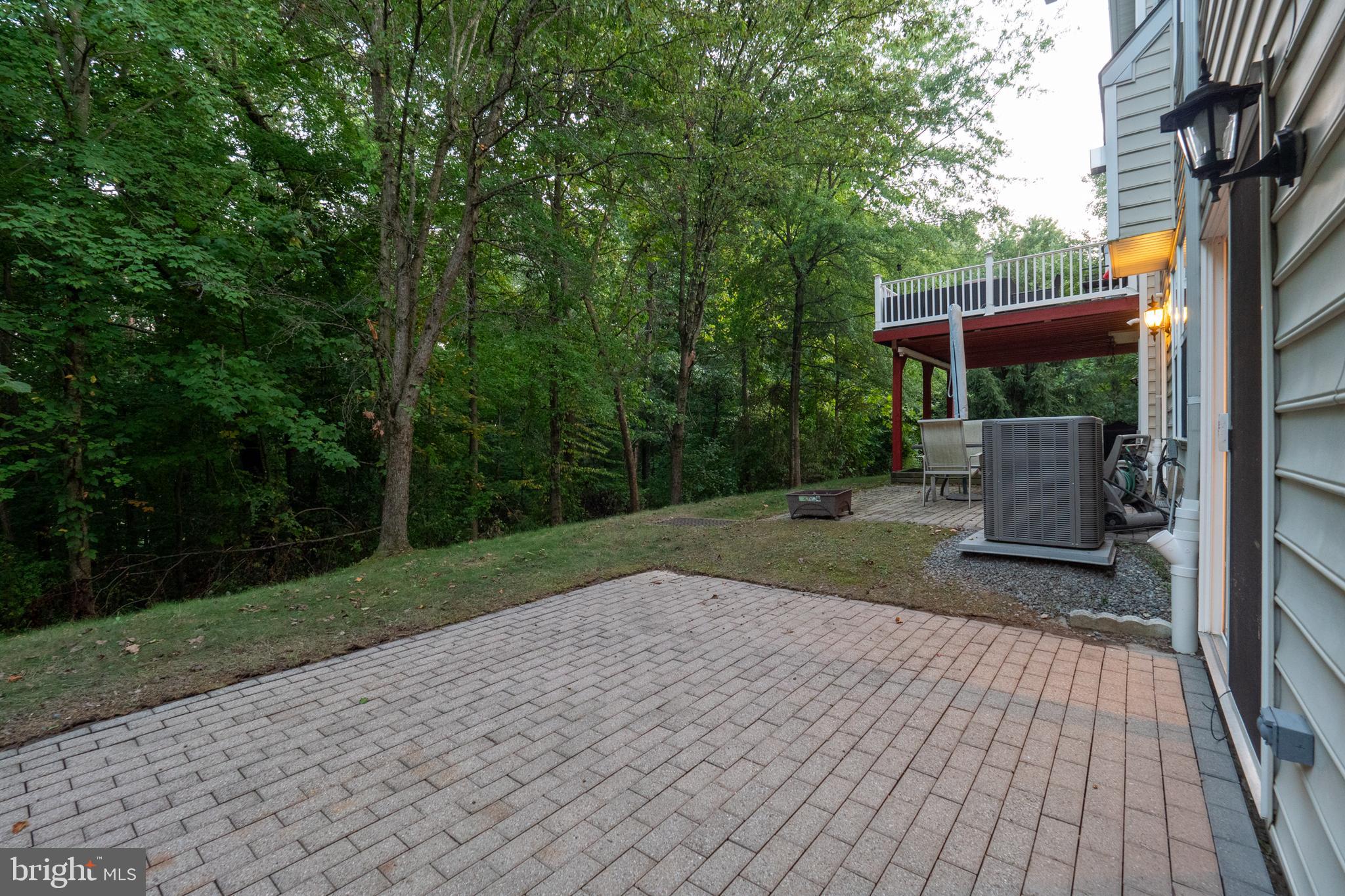 CHARLESTOWN OAKS - Residential