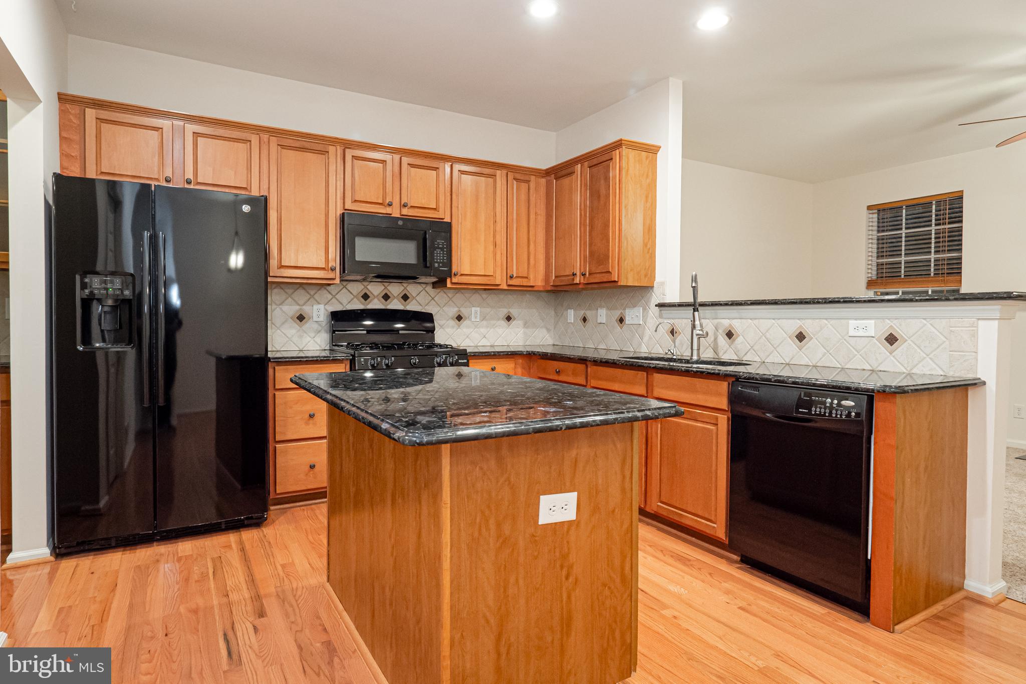 CHARLESTOWN OAKS - Residential